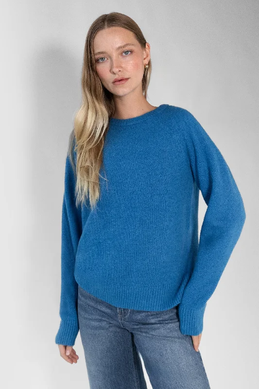 BLUE CREWNECK SWEATER