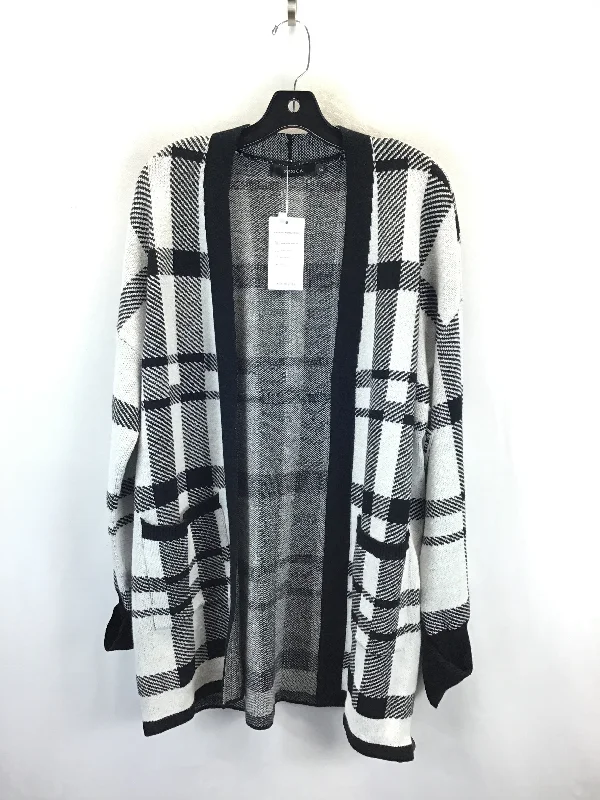 Sweater Cardigan By Clothes Mentor In Black & White, Size: Xl