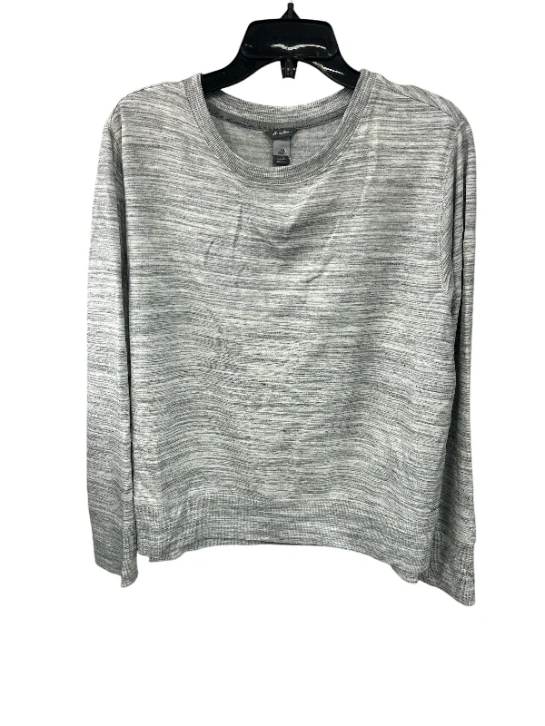 Sweatshirt Crewneck By Eddie Bauer In Grey, Size: L