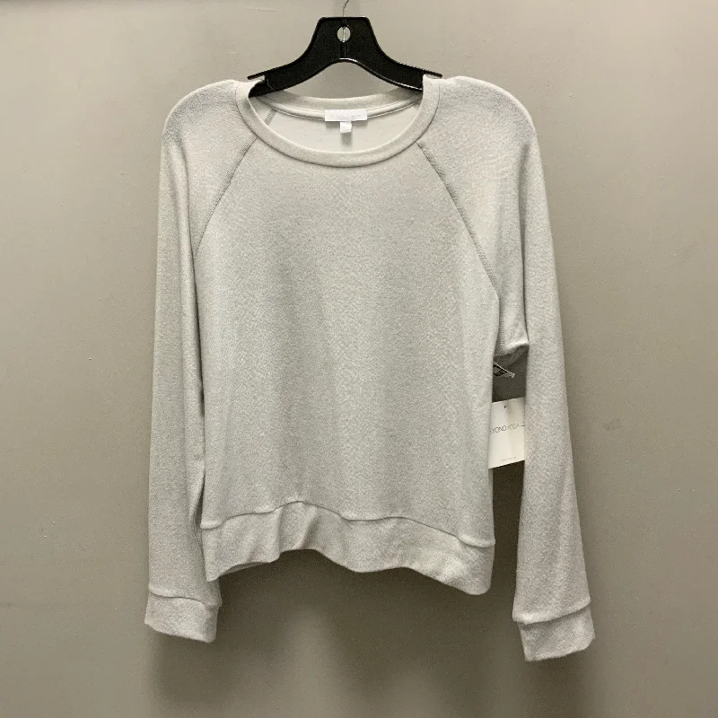 Top Long Sleeve By Beyond Yoga In Grey, Size: M