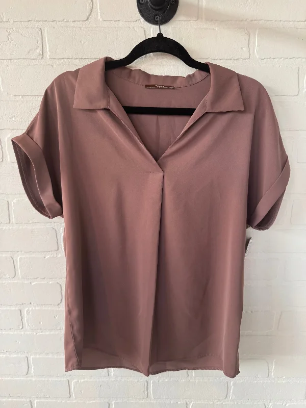 Top Short Sleeve By Gaiam In Brown, Size: M